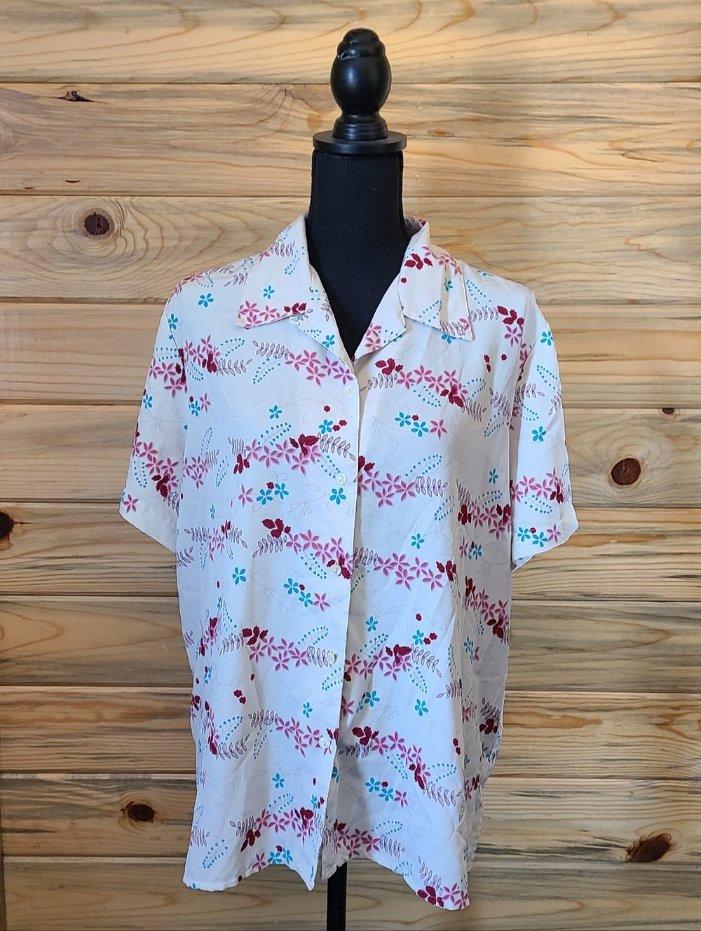 Claudia Richard Woman Short Sleeved Floral Blouse Size 20W